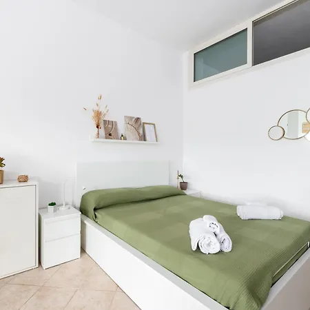 Tiny Boho Chic Apartman